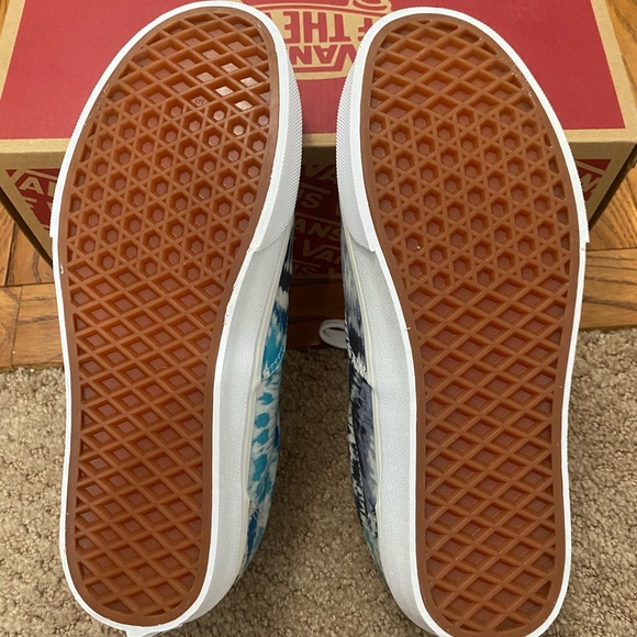 DOHENY ( PSYCHADELICTIEDYE)MLTWHT VANS - Picture 3 of 3